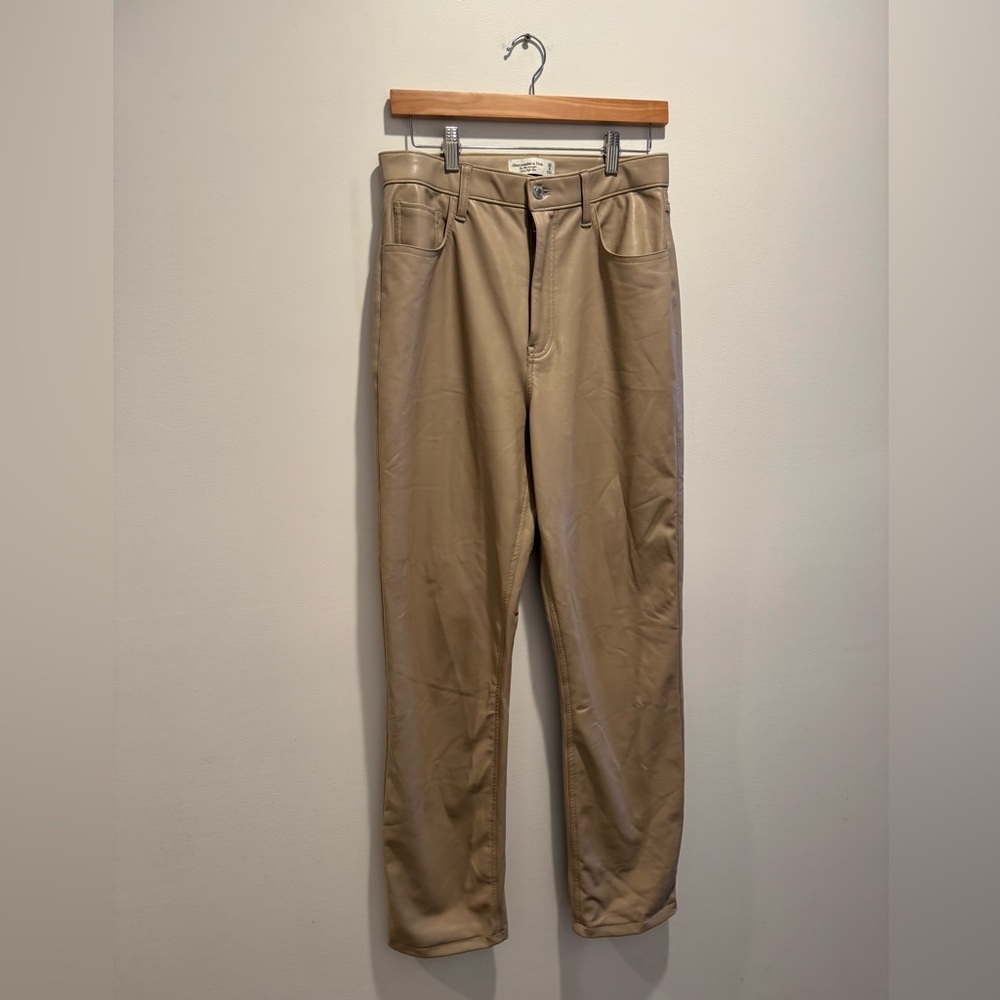 Abercrombie & Fitch Curve Love Vegan Leather 90s Straight Pant